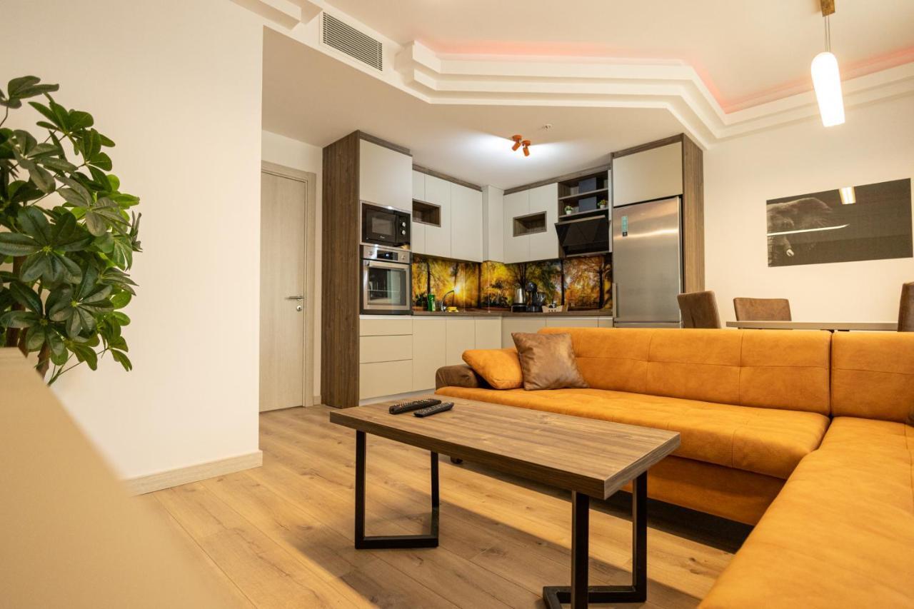 19Th & 18Th Floor Secure Apartments With Pool & Fitness & Parking Included In Price スコピエ エクステリア 写真