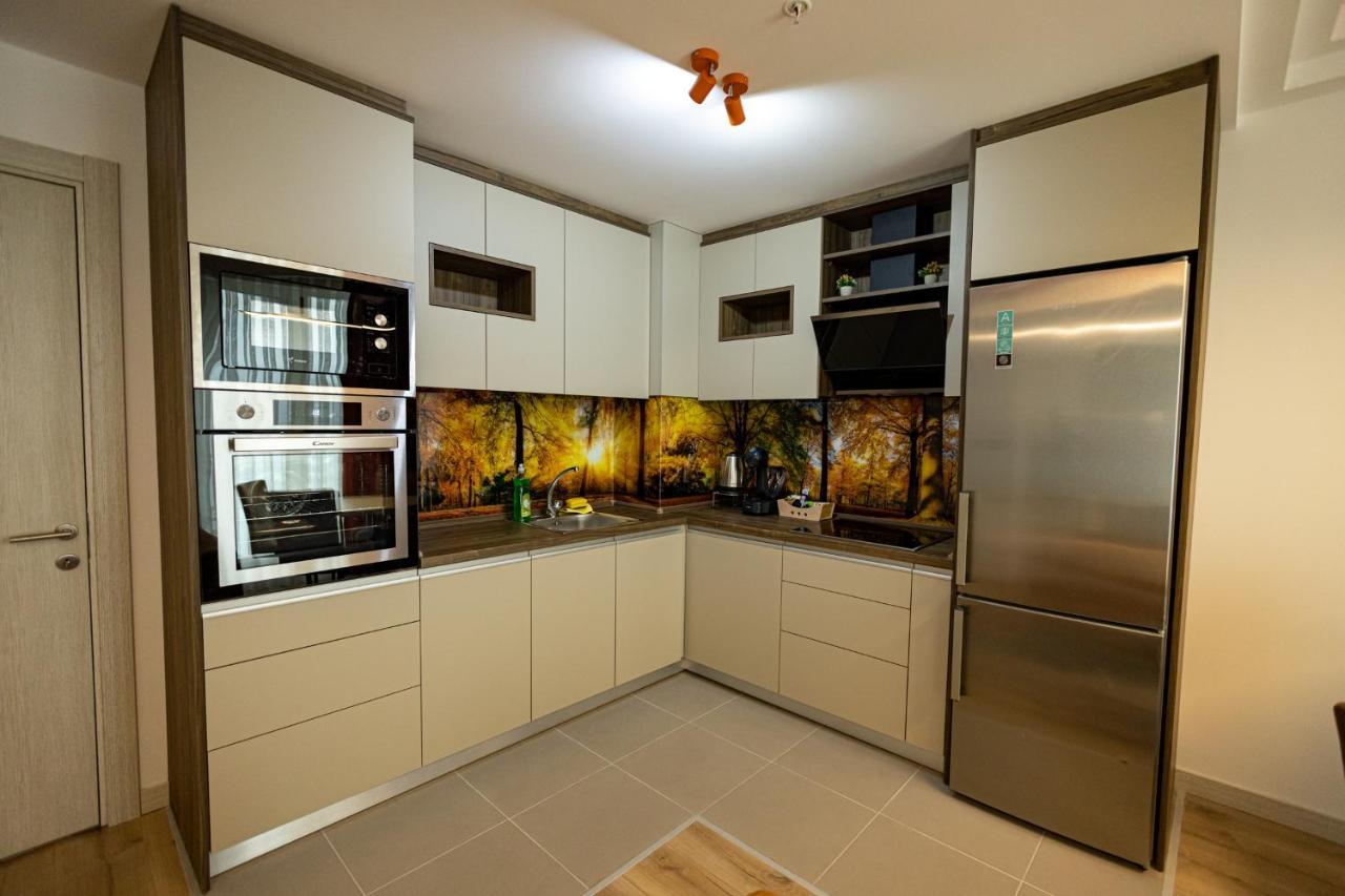 19Th & 18Th Floor Secure Apartments With Pool & Fitness & Parking Included In Price スコピエ エクステリア 写真