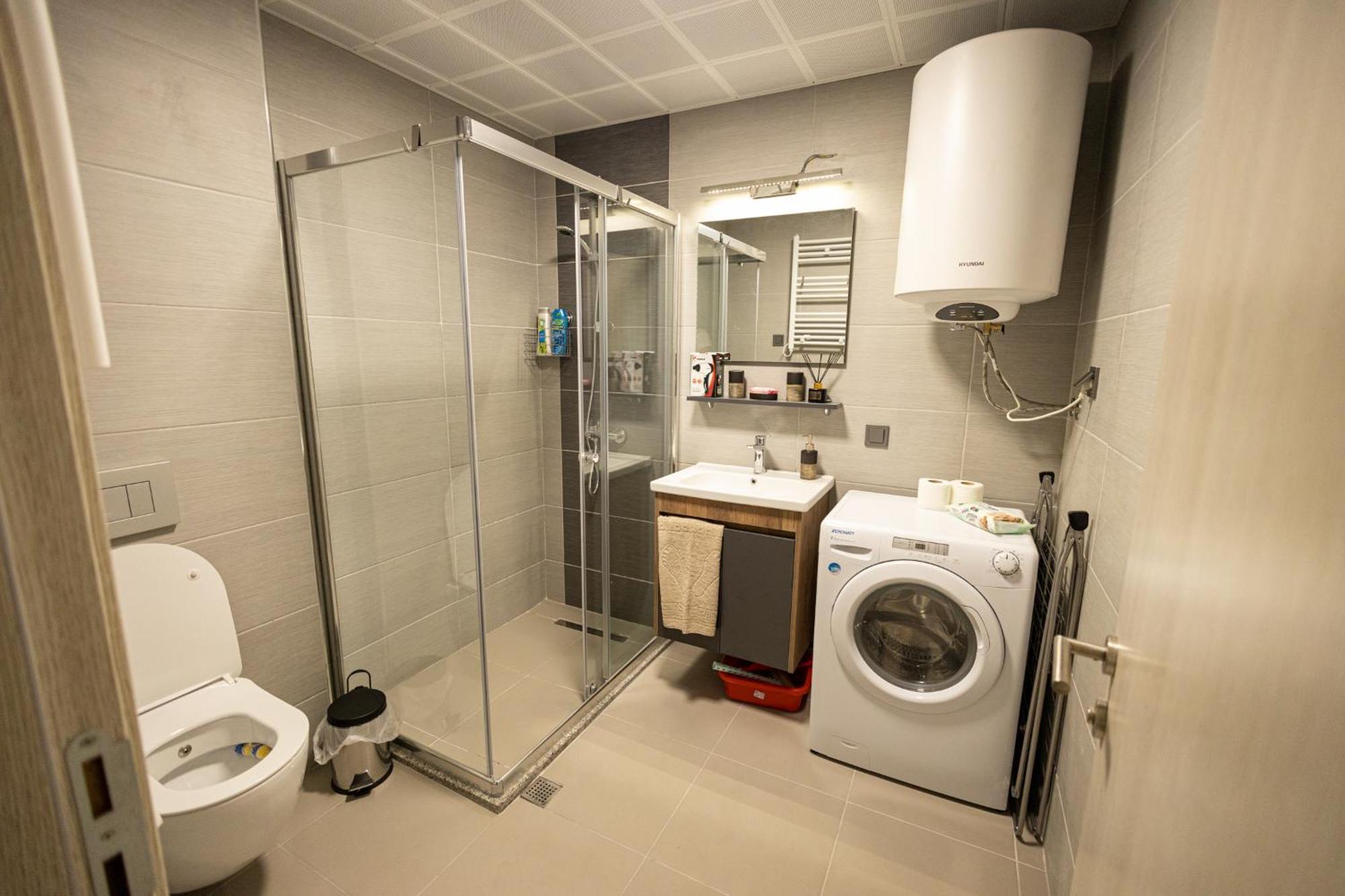 19Th & 18Th Floor Secure Apartments With Pool & Fitness & Parking Included In Price スコピエ エクステリア 写真