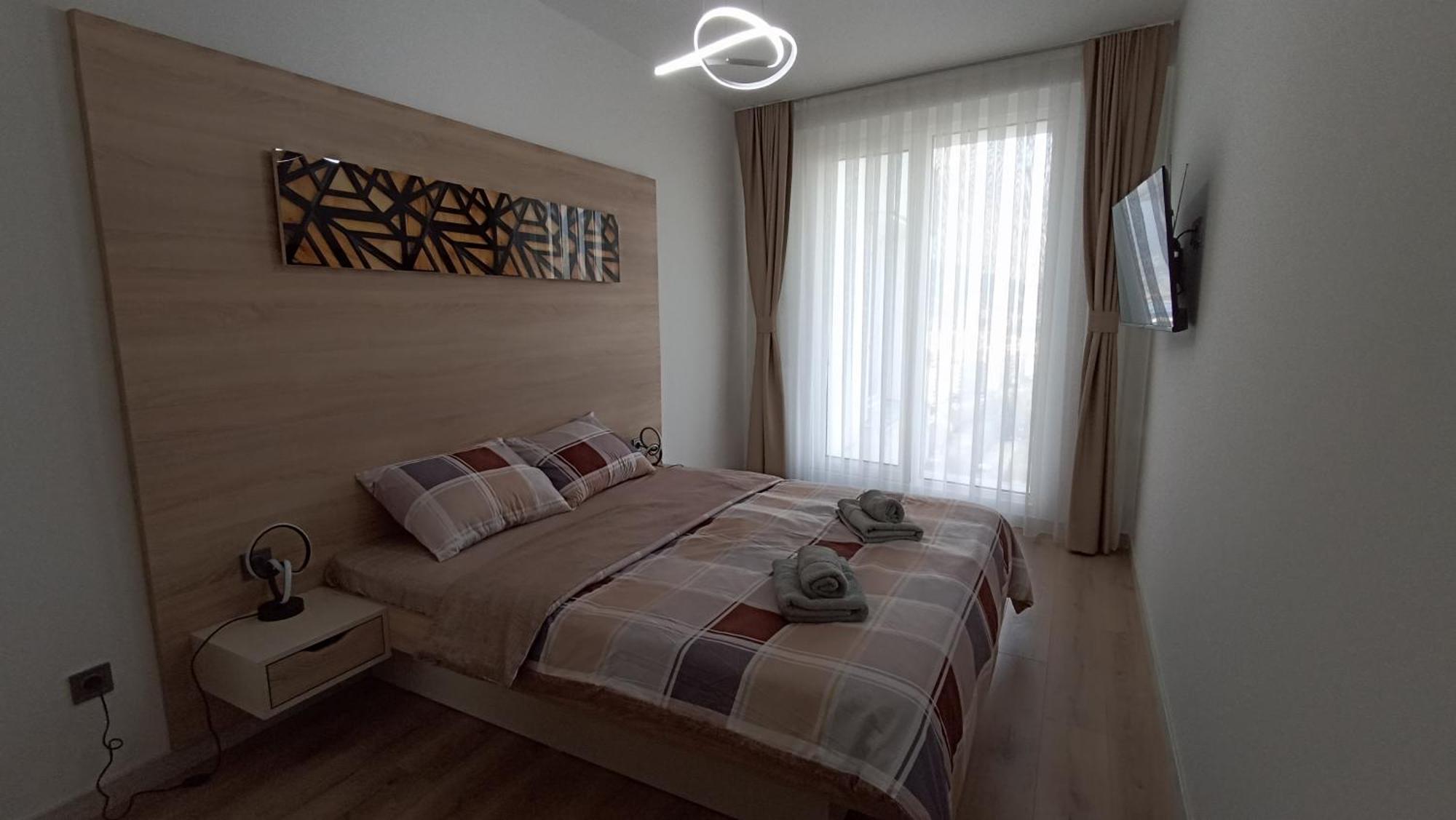 19Th & 18Th Floor Secure Apartments With Pool & Fitness & Parking Included In Price スコピエ エクステリア 写真