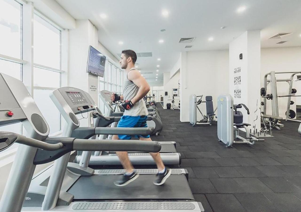19Th & 18Th Floor Secure Apartments With Pool & Fitness & Parking Included In Price スコピエ エクステリア 写真