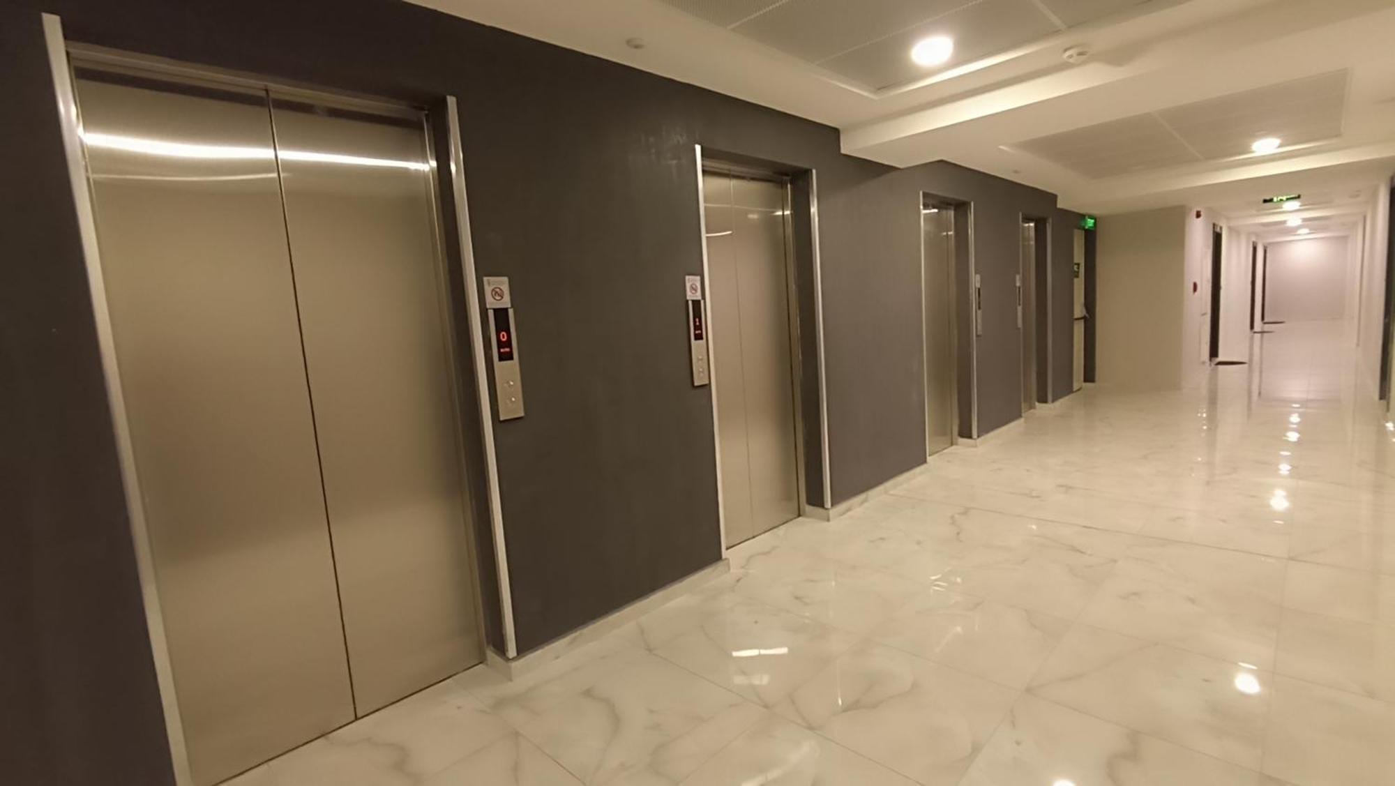 19Th & 18Th Floor Secure Apartments With Pool & Fitness & Parking Included In Price スコピエ エクステリア 写真