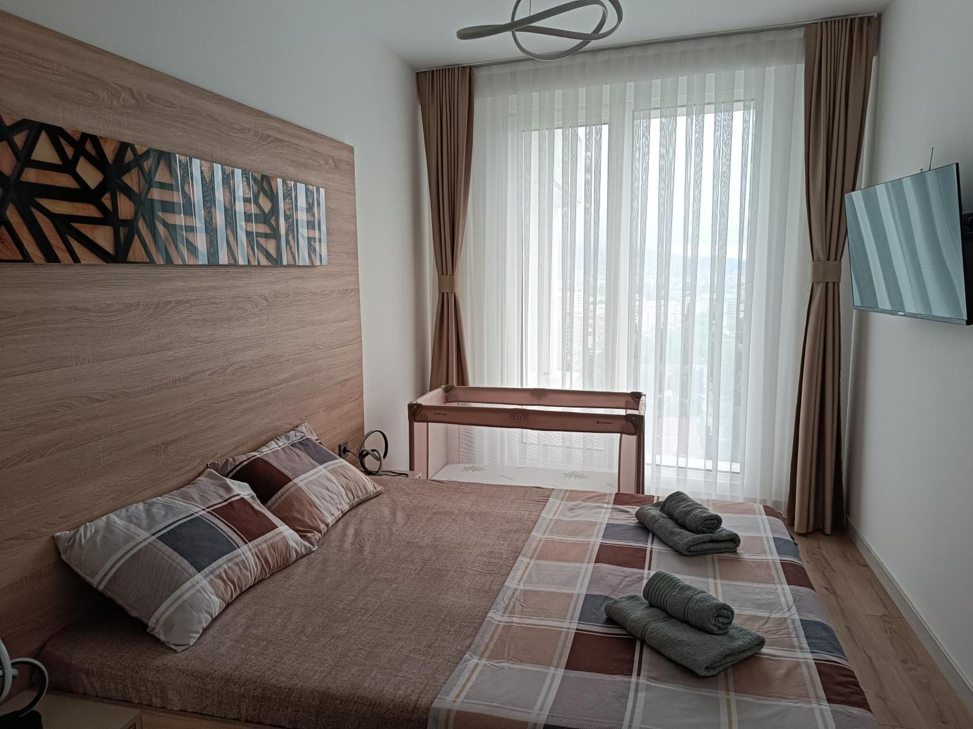 19Th & 18Th Floor Secure Apartments With Pool & Fitness & Parking Included In Price スコピエ エクステリア 写真