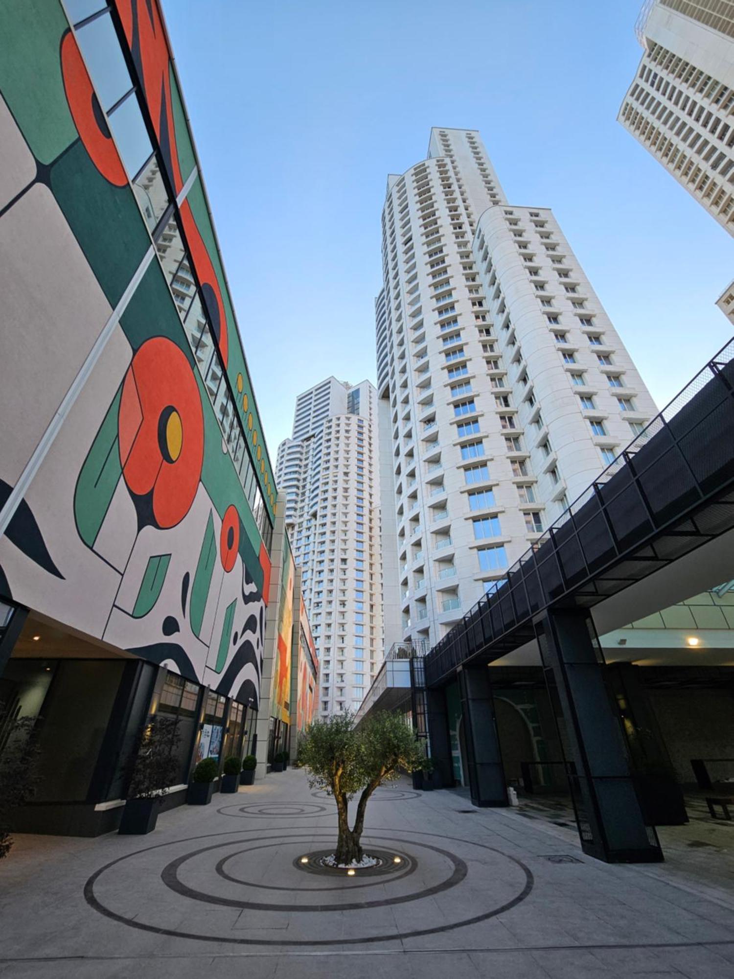 19Th & 18Th Floor Secure Apartments With Pool & Fitness & Parking Included In Price スコピエ エクステリア 写真