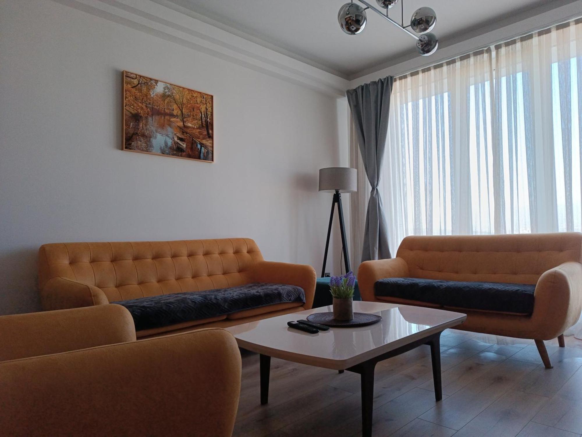 19Th & 18Th Floor Secure Apartments With Pool & Fitness & Parking Included In Price スコピエ エクステリア 写真