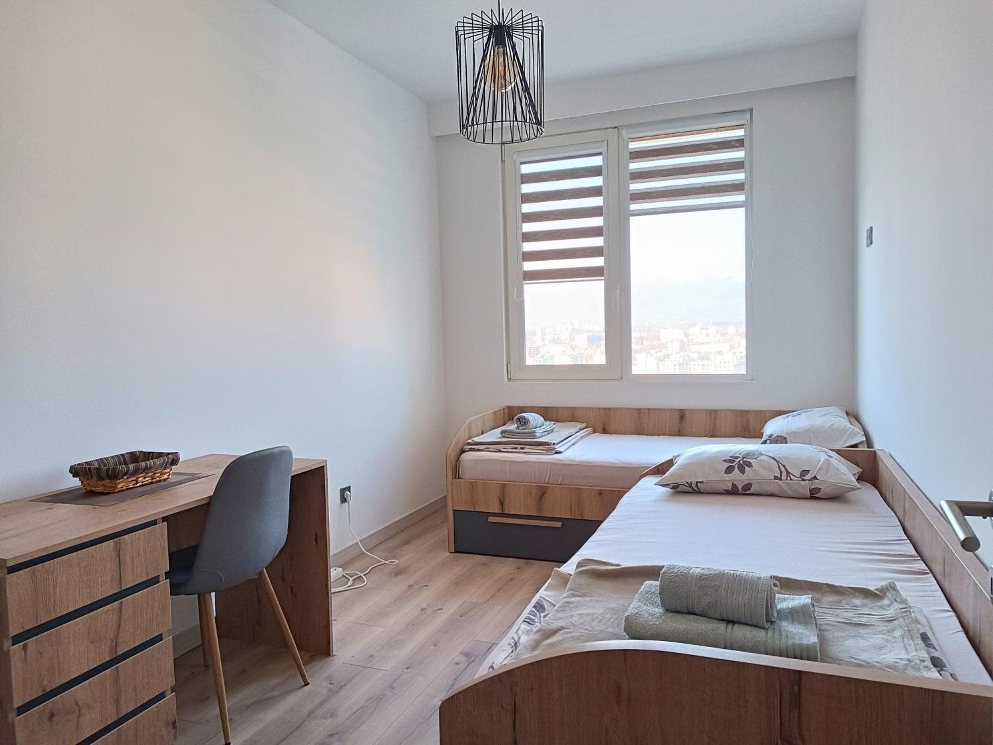 19Th & 18Th Floor Secure Apartments With Pool & Fitness & Parking Included In Price スコピエ エクステリア 写真